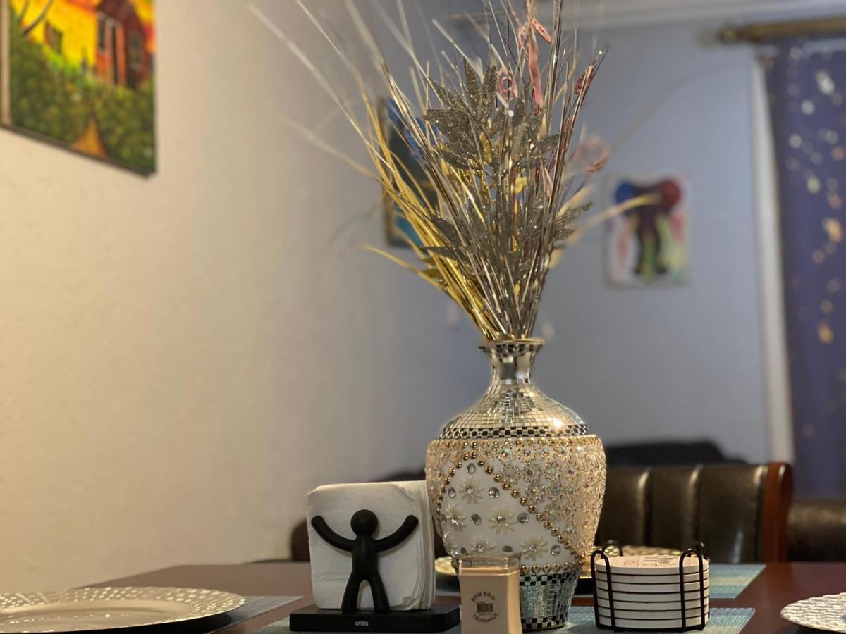 Jamrock Suites Kingston Luaran gambar